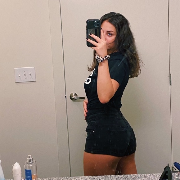 Black high rise shorts - Picture 4 of 4